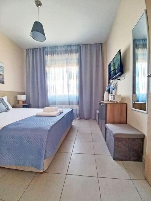 Lovely Ap In The Center Of Kato Paphos Extérieur photo
